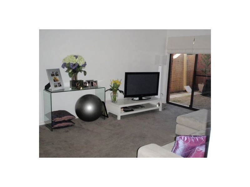 1/30 Comer Street, Como WA 6152