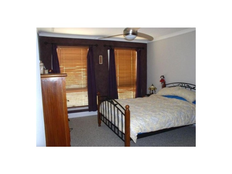 28 Vistula Terrace, Kelmscott WA 6111