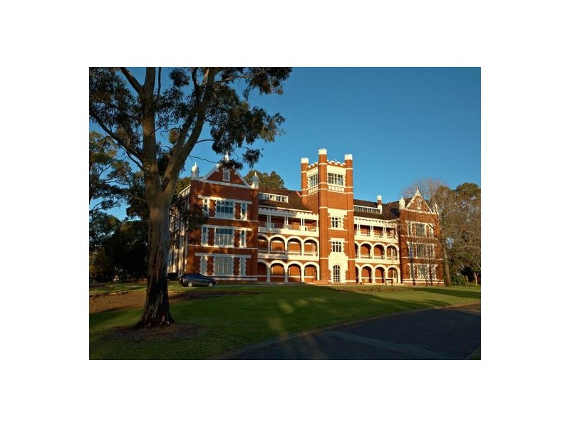 85 Manning Road, Manning WA 6152