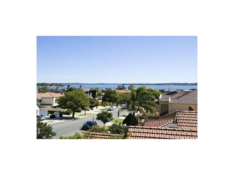 6/191 Coode Street, Como WA 6152