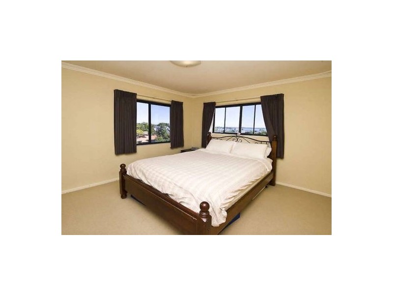 6/191 Coode Street, Como WA 6152