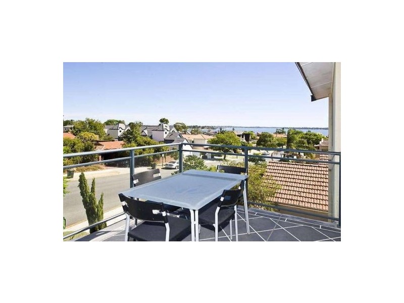 6/191 Coode Street, Como WA 6152