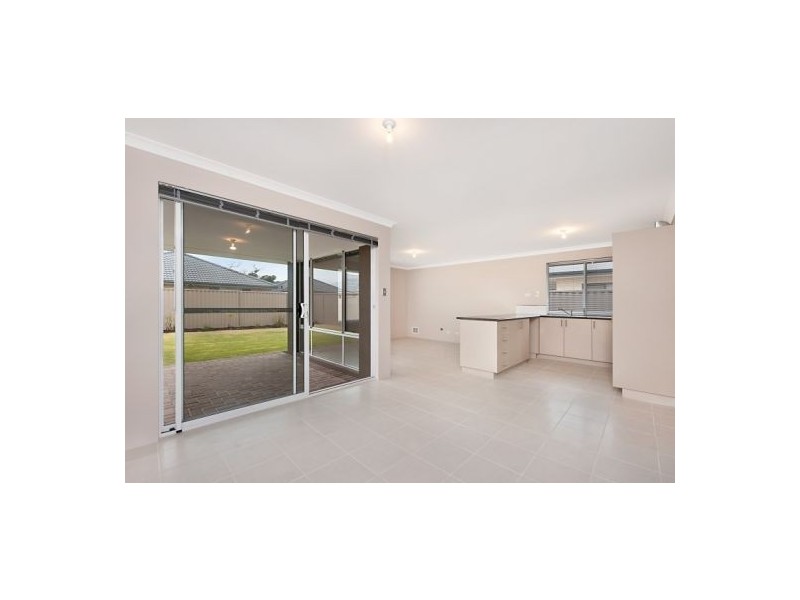 11A Baystone Parade, Harrisdale WA 6112