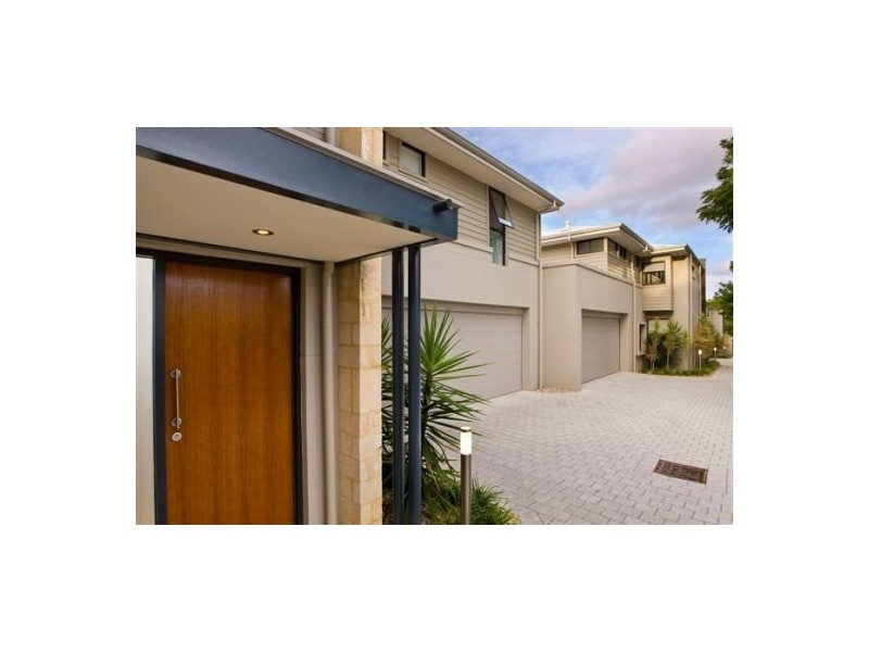 3/217 Coode Street, Como WA 6152