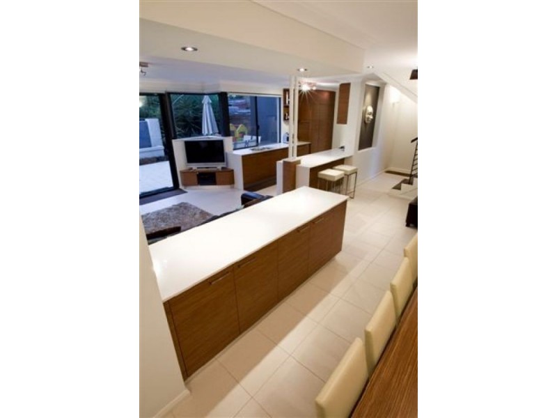 3/217 Coode Street, Como WA 6152