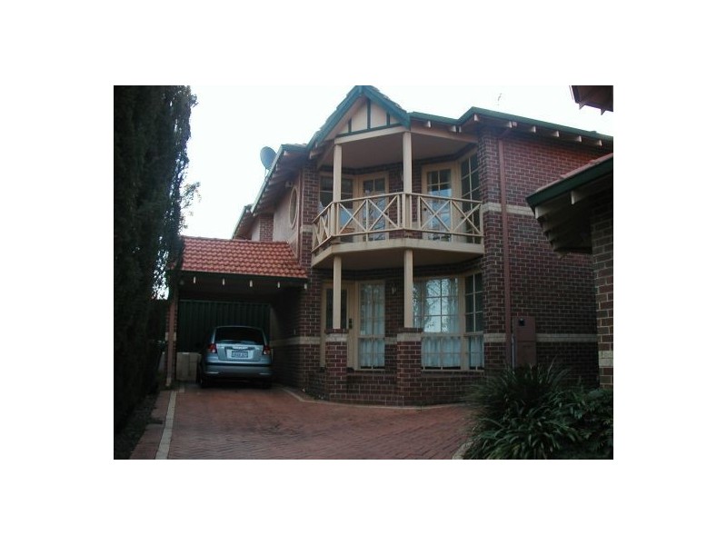 4/5 Hayes Avenue, Yokine WA 6060