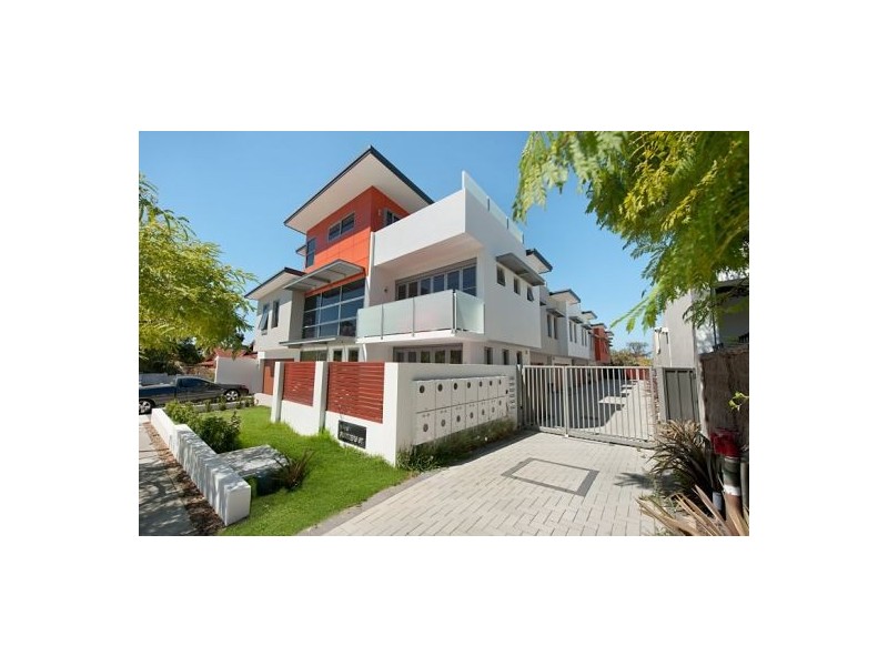 4/111 Summers Street, Perth WA 6000