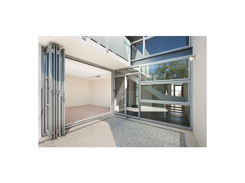 4/111 Summers Street, Perth WA 6000