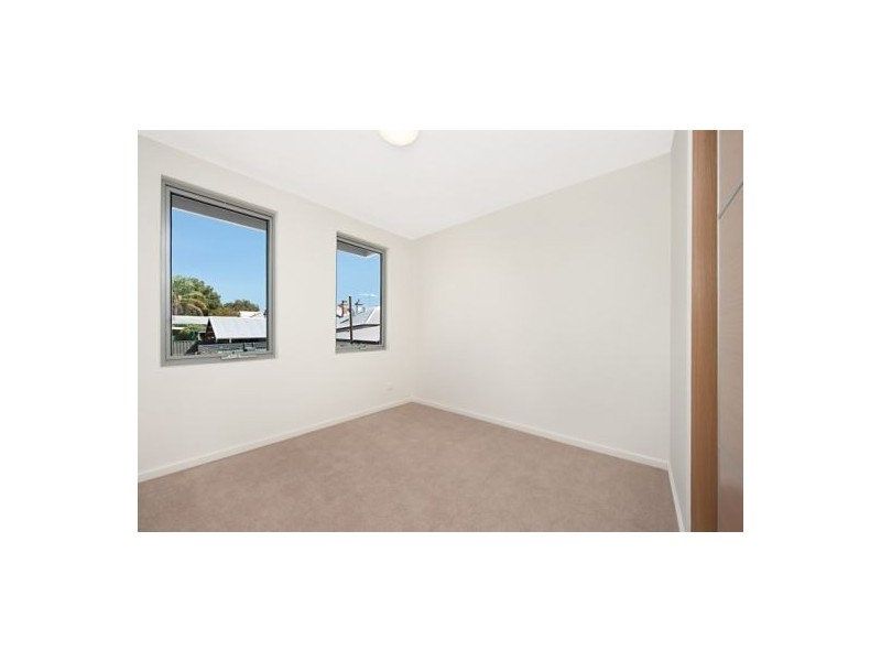 4/111 Summers Street, Perth WA 6000