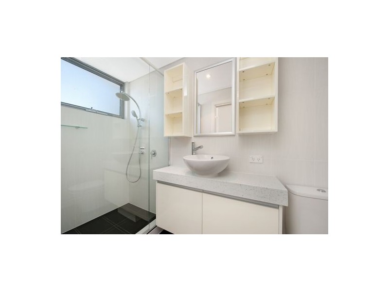 4/111 Summers Street, Perth WA 6000