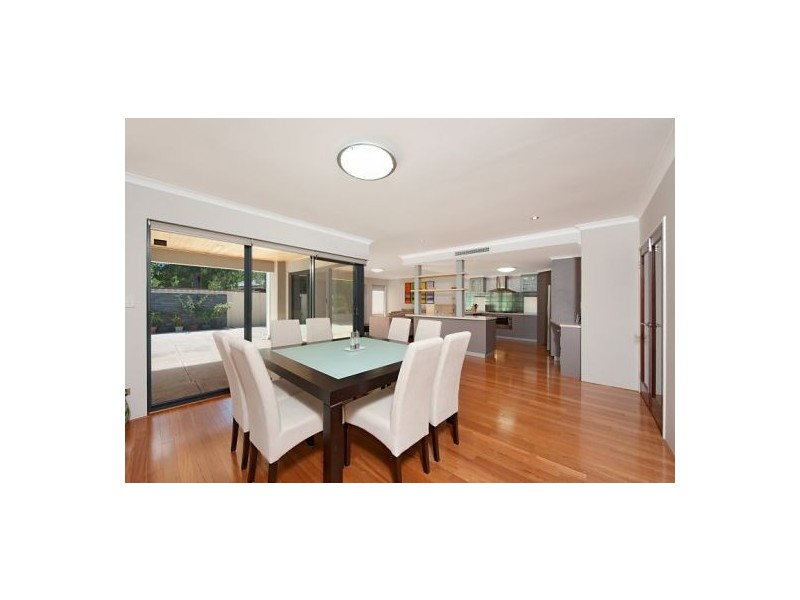 33 Kardan Circuit, Karawara WA 6152