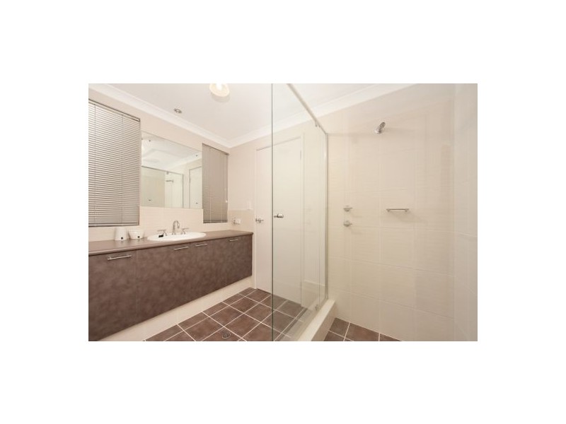 33 Kardan Circuit, Karawara WA 6152