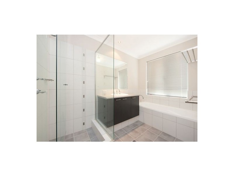 33 Kardan Circuit, Karawara WA 6152