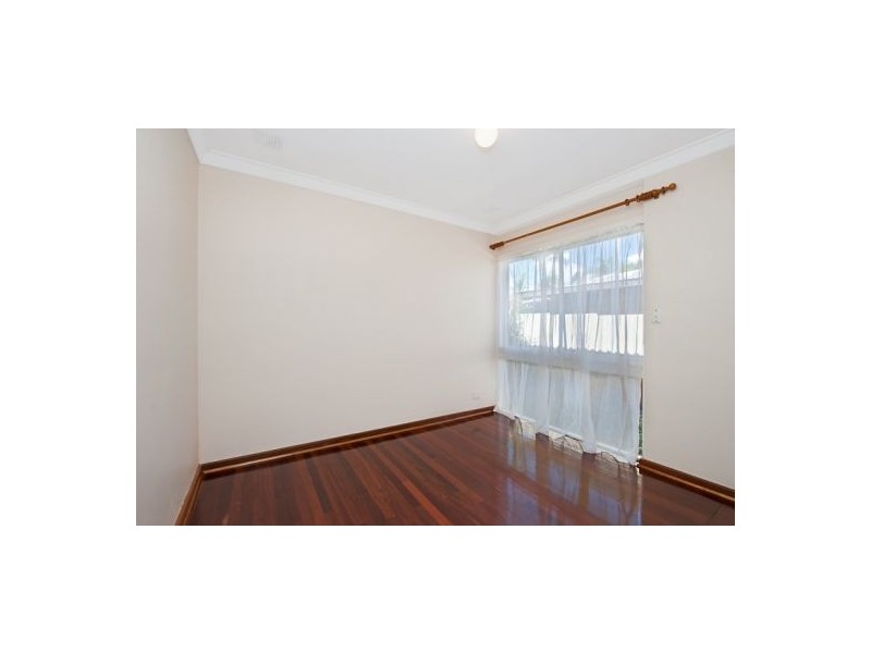 11 Renville Way, Lynwood WA 6147