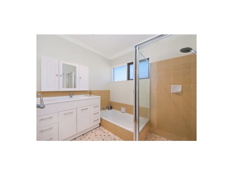 11 Renville Way, Lynwood WA 6147