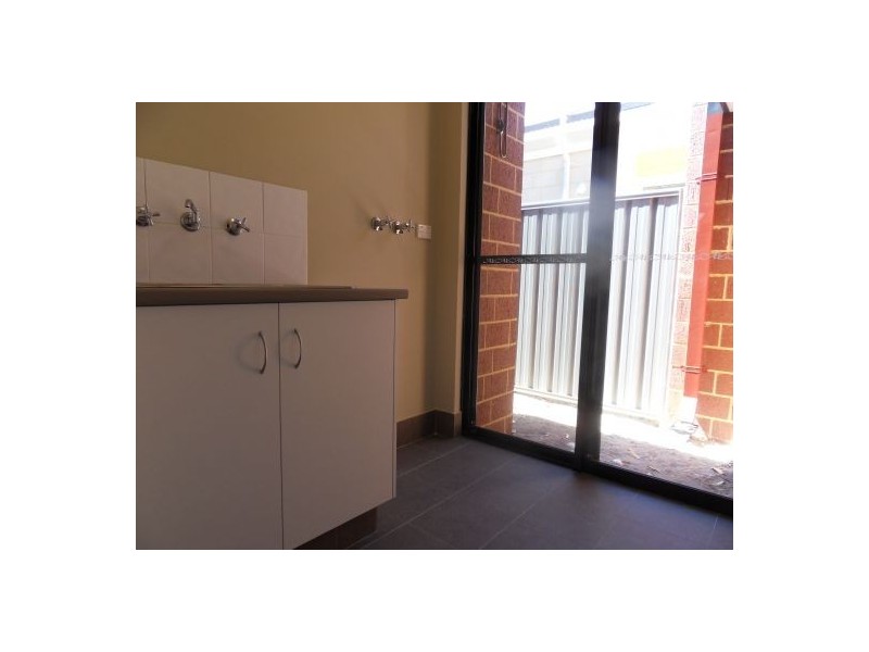43A  Fitzroy Road, Rivervale WA 6103