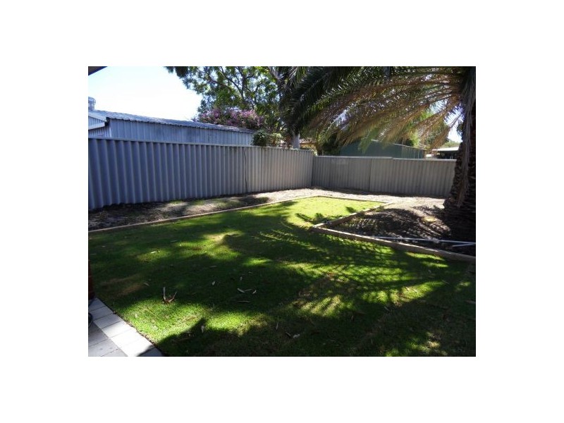 43A  Fitzroy Road, Rivervale WA 6103