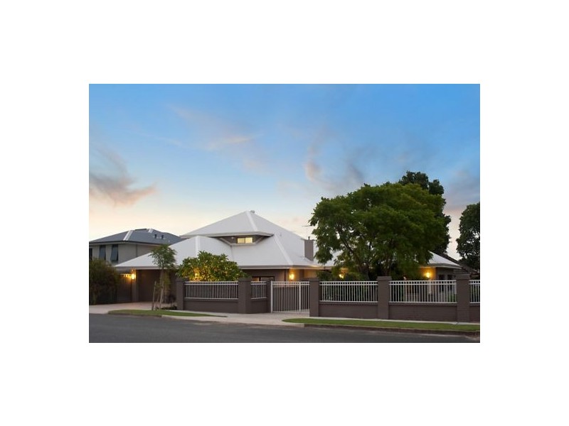19 Edgecumbe Street, Como WA 6152