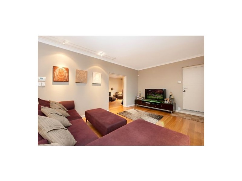 19 Edgecumbe Street, Como WA 6152
