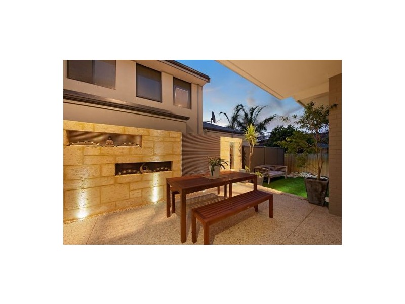 19 Edgecumbe Street, Como WA 6152