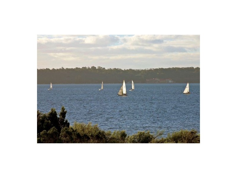 13 Pepler Avenue, Salter Point WA 6152