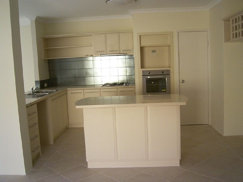 3 Barang Circuit, Karawara WA 6152