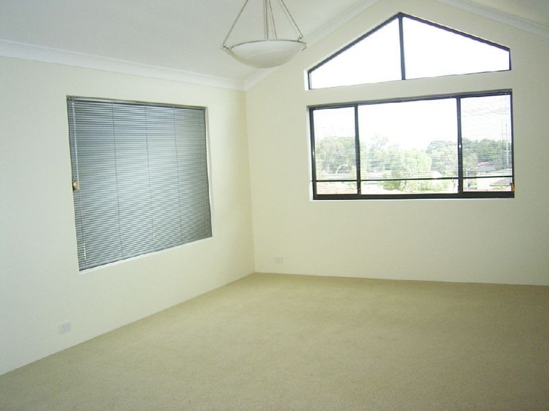 3 Barang Circuit, Karawara WA 6152
