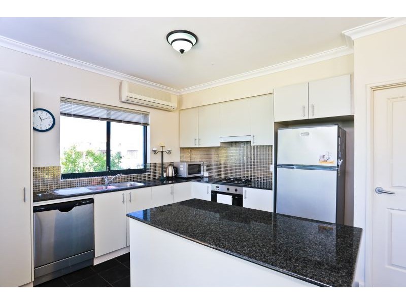 19/19 San Marco Quay, Halls Head WA 6210