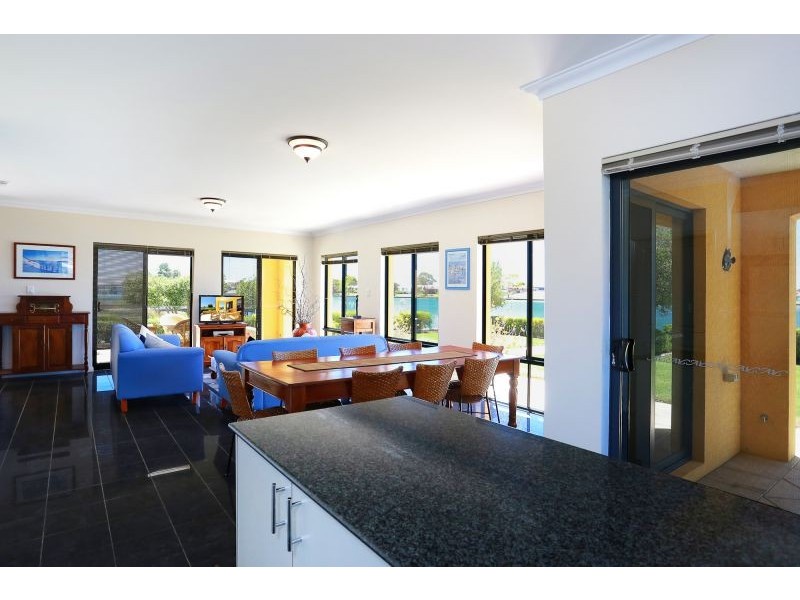 19/19 San Marco Quay, Halls Head WA 6210