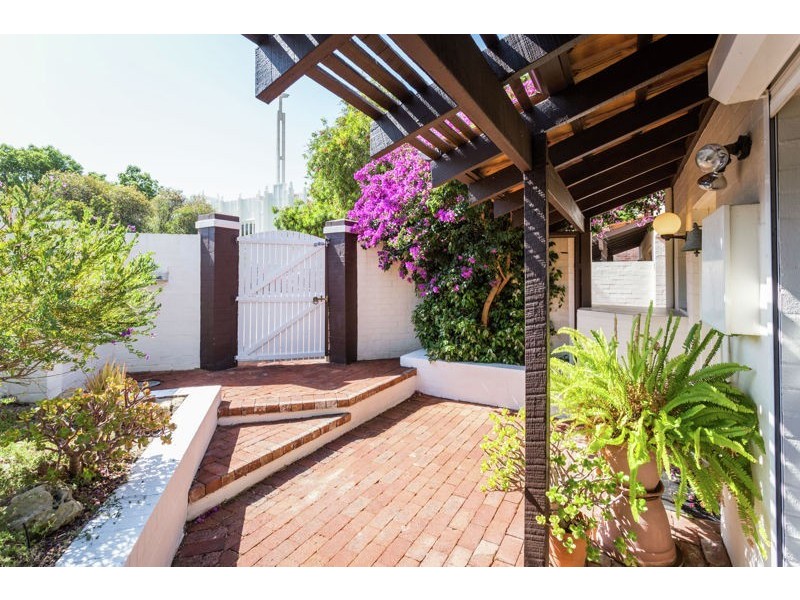 2/4 Ridge Street, South Perth WA 6151