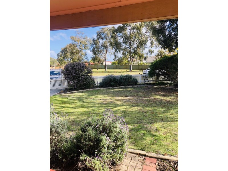 5 Shaw Close, Brentwood WA 6153