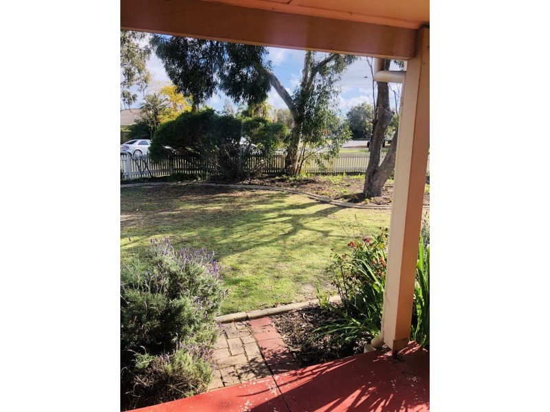 5 Shaw Close, Brentwood WA 6153