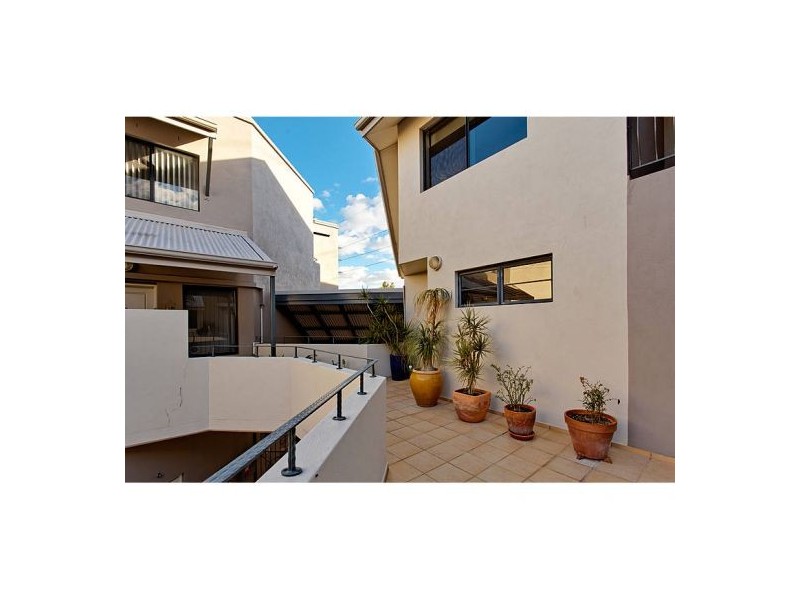 11/192 Hampden Road, Nedlands WA 6009