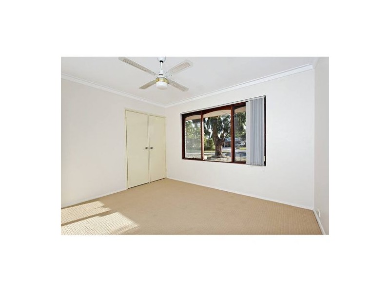 4 Iden Place, Huntingdale WA 6110