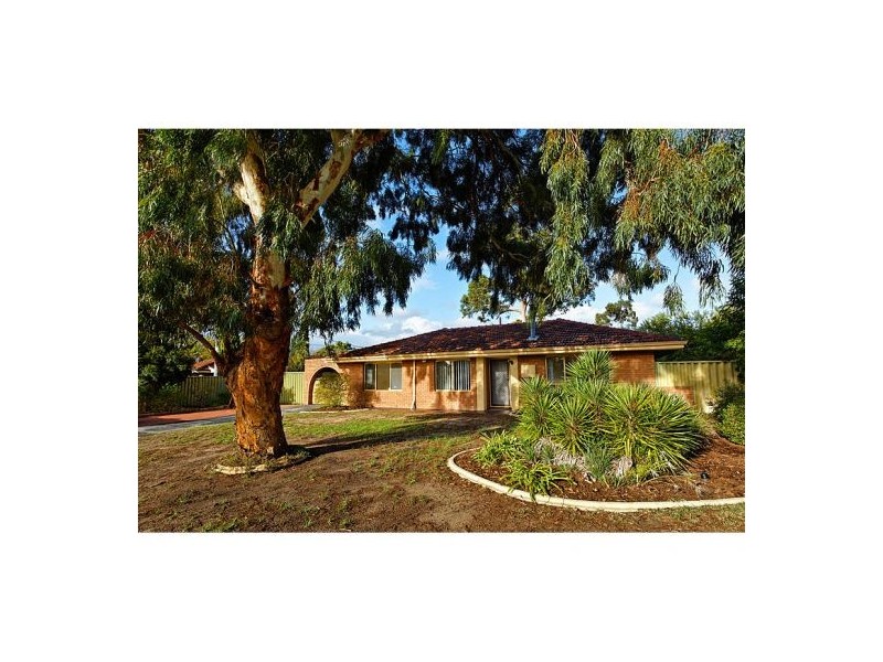 4 Iden Place, Huntingdale WA 6110