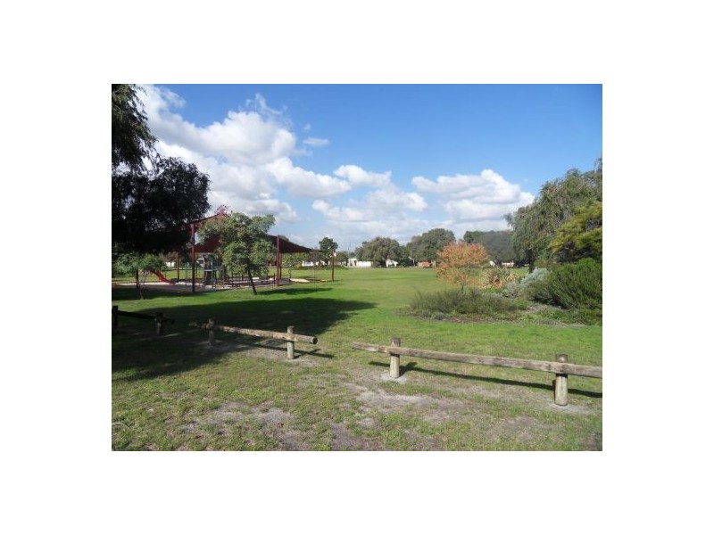 57 Henning Crescent, Manning WA 6152