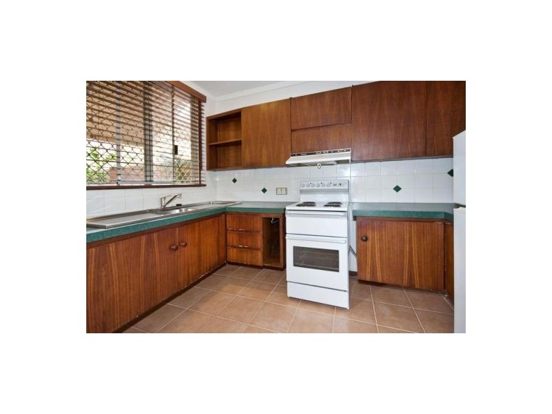 8/25 Comer Street, Como WA 6152