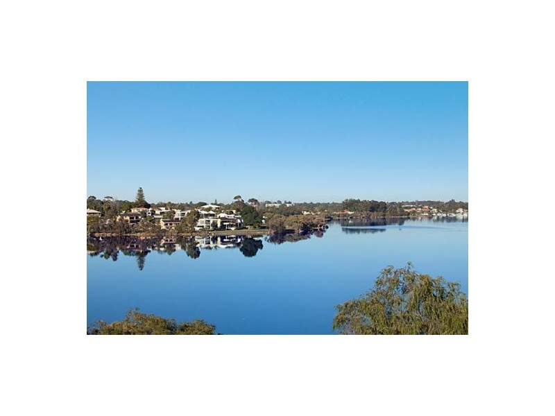 9A River Way, Salter Point WA 6152
