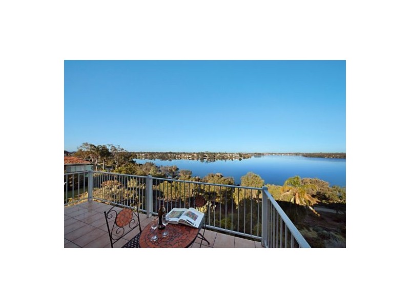 9A River Way, Salter Point WA 6152