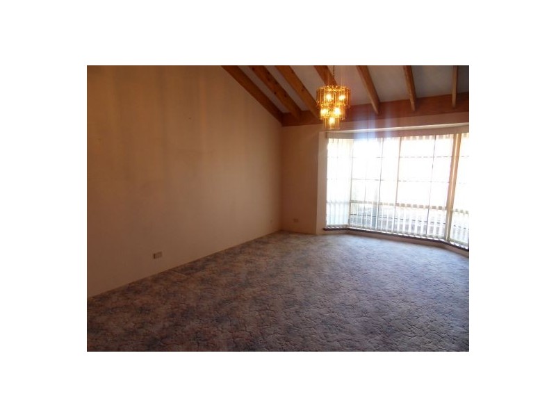 90B Hobbs Avenue, Como WA 6152