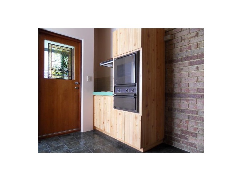 90B Hobbs Avenue, Como WA 6152