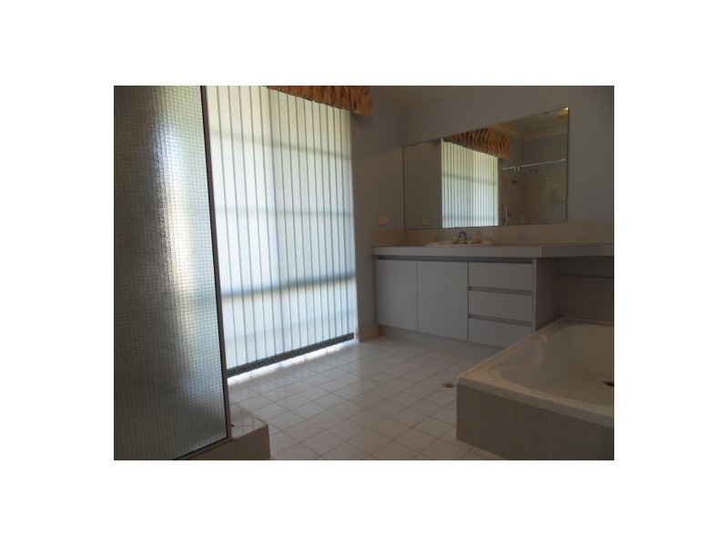 90B Hobbs Avenue, Como WA 6152