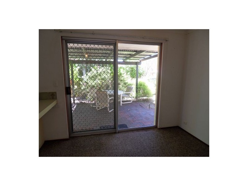 2/33 Edgecumbe, Como WA 6152