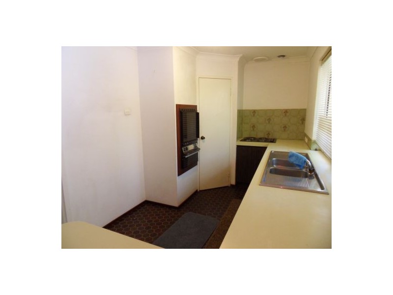 2/33 Edgecumbe, Como WA 6152