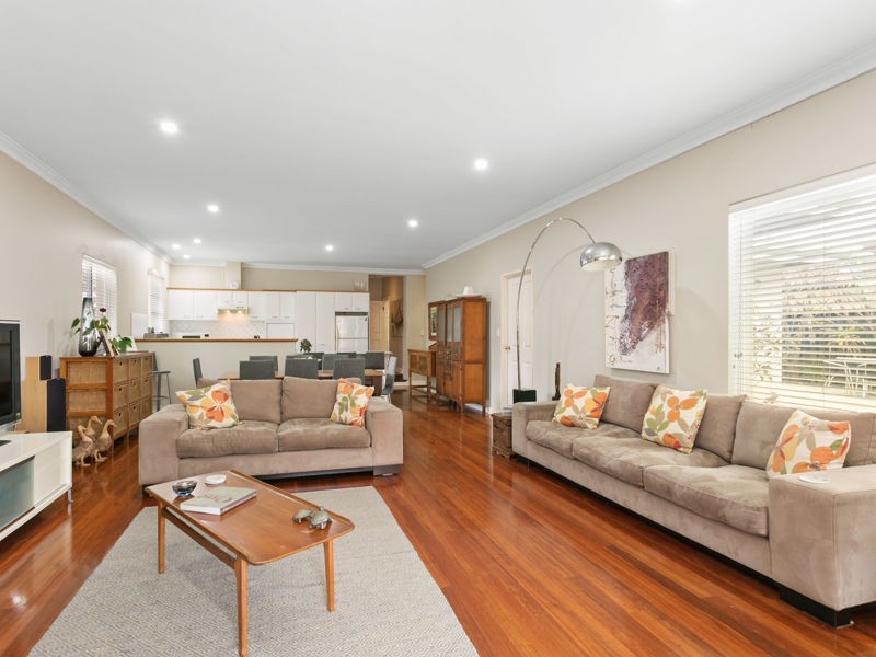 56 Downey Drive, Manning WA 6152