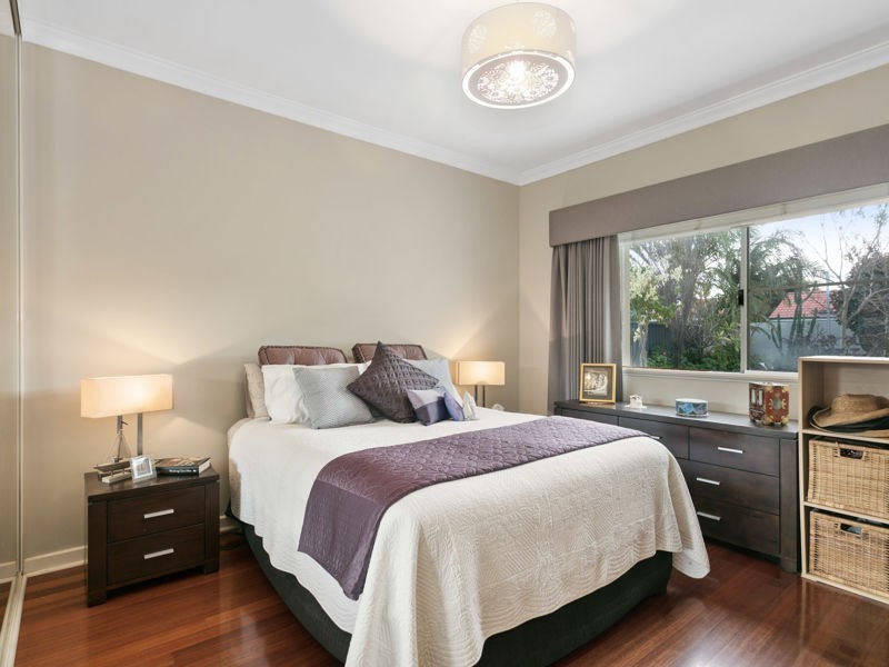 56 Downey Drive, Manning WA 6152