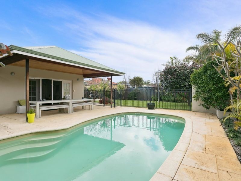 56 Downey Drive, Manning WA 6152
