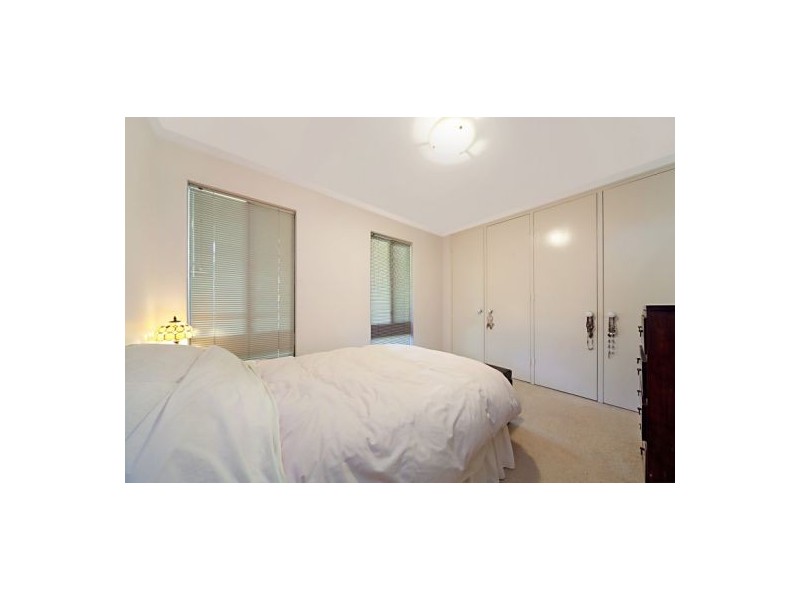 4/47 Park Street, Como WA 6152