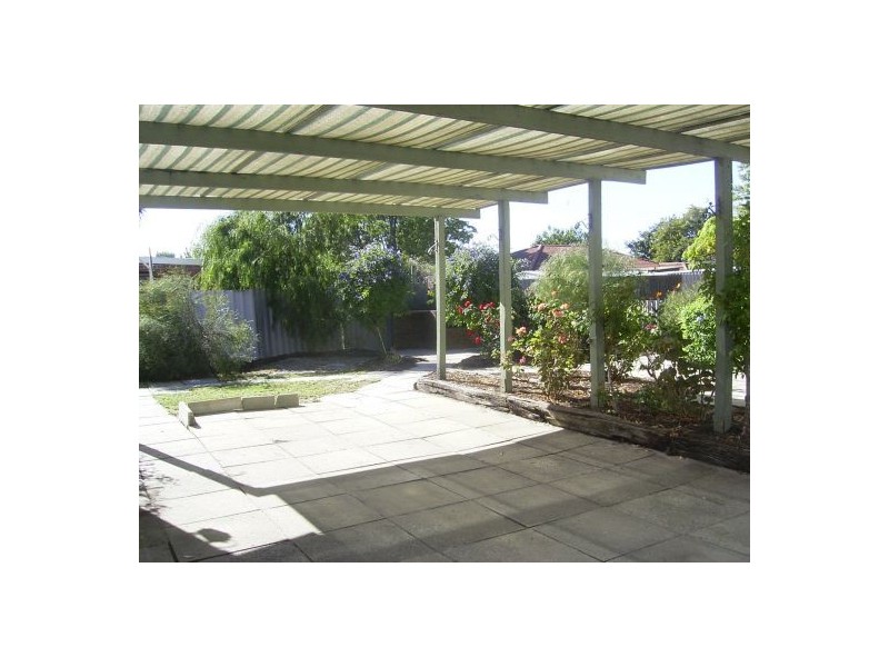 22 Westlake St, Wilson WA 6107