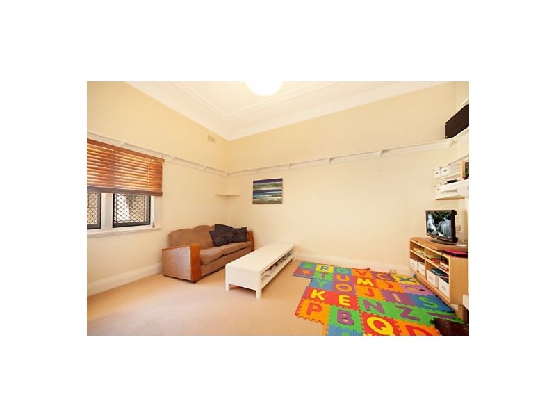 19 Campbell Street, Kensington WA 6151